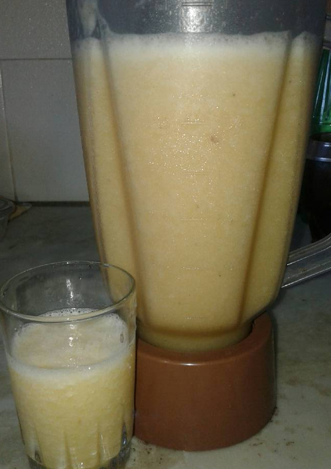 Una foto de Licuado de manzana, banana y naranja