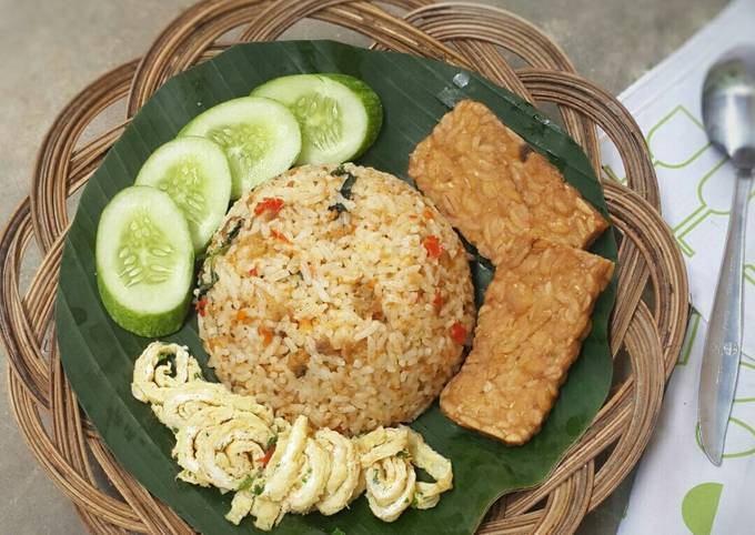 Nasi tutug oncom