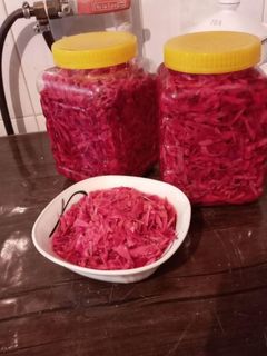 عکسی از دستور ترشی کلم قرمز