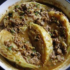 A picture of Curry Flavoured Stewed Cabbage & Beef Mince.