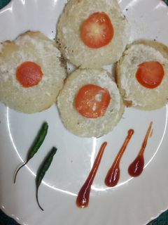 ब्रेड आलू इडली (Bread Aloo idli recipe in hindi) रेसिपी मुख्य फोटो