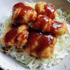 Katsu Don with Tonkatsu Sauce A picture of Katsu Don with Tonkatsu Sauce.