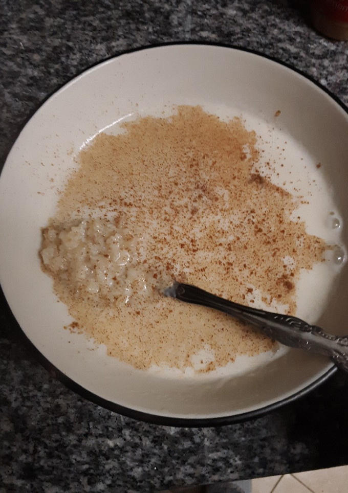 Una foto de Avena endulzada con lechera😋