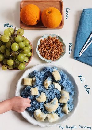 Hình của món Tuần 39: Xôi đậu biếc nấu cùng sắn.
