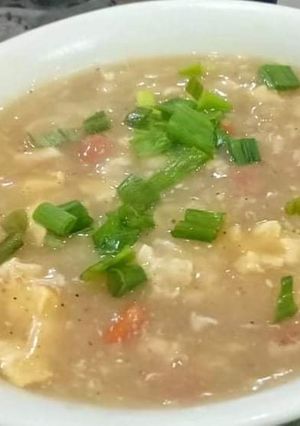 A picture of Hot and sour soup.