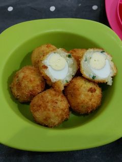 Foto resep Bola kentang isi telur puyuh