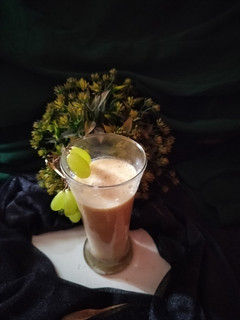A picture of Grapes dates smoothie.