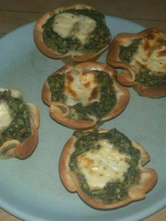 Una foto de Canastitas de verduras y queso