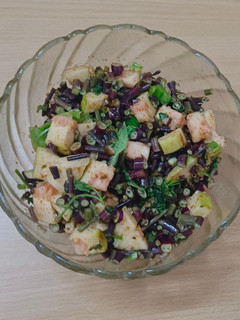 A picture of Radish pod and guava salad.