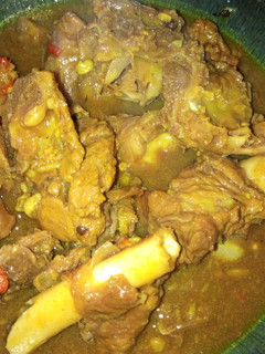 A picture of Curry lamb pepper soup.