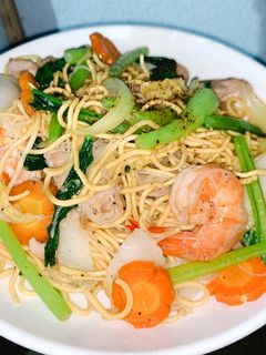 Hình của món Mì Trứng Xào Tôm Thịt.