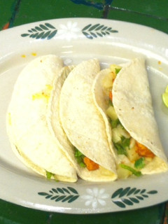 Una foto de Tacos de pescado al pastor