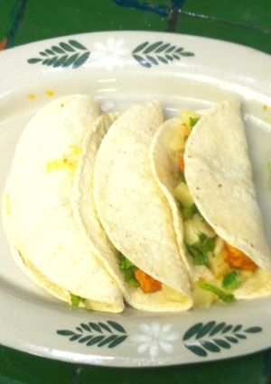 Una foto de Tacos de pescado al pastor