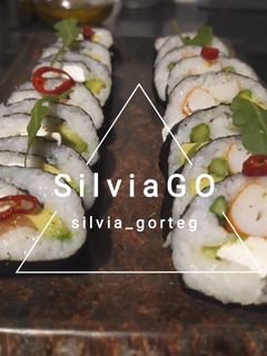 Una foto de Sushi roll