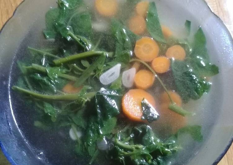 Sayur bening katuk wortel