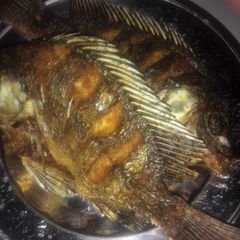 A picture of Fried fish.
