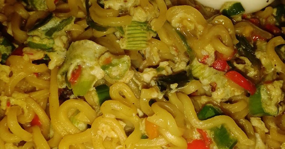 Special noodles with egg Recipe by sufyam Cakes And More Cookpad