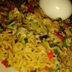 Special noodles with egg A picture of Special noodles with egg.