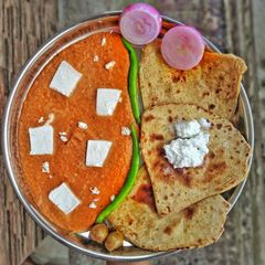 A picture of Makhmali paneer.