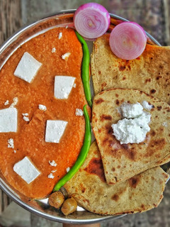 A picture of Makhmali paneer.