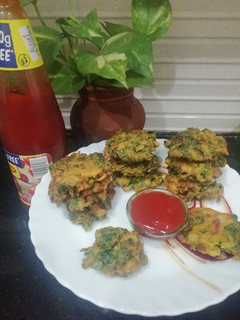A picture of Crispy Palak Pakoda.
