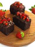 Banana Brownies with Strawberry