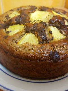 Una foto de Bizcocho de piña y chocolate