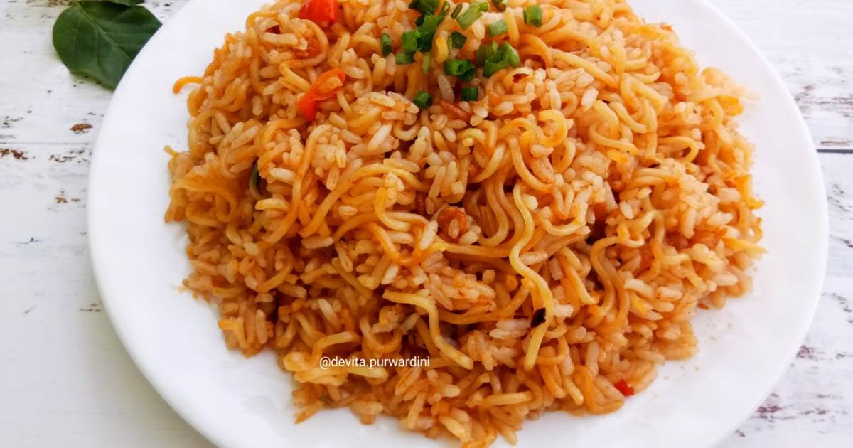  Resep  Nasi Goreng Magelangan Indomie  oleh Devita 