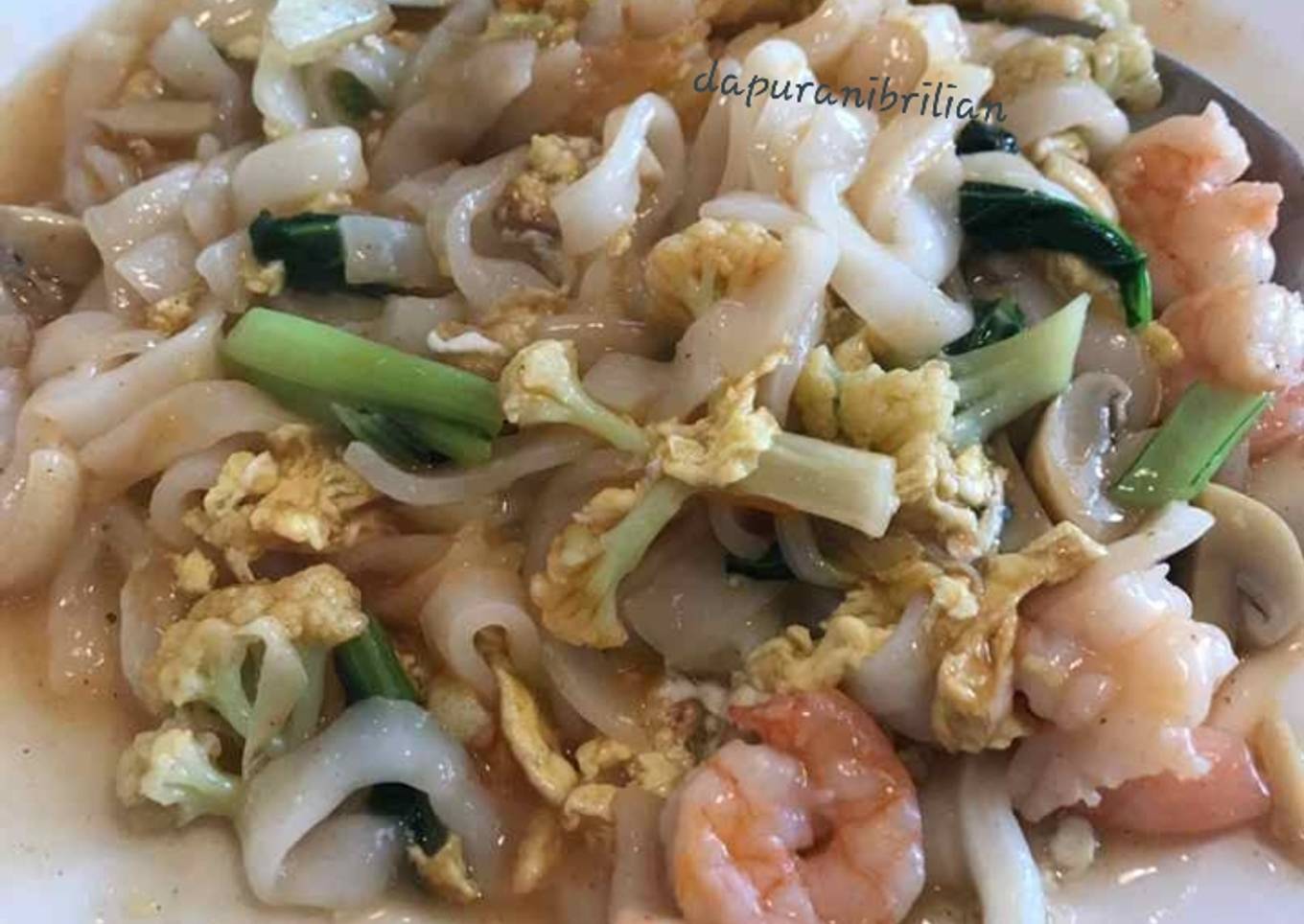 Kwetiau goreng special