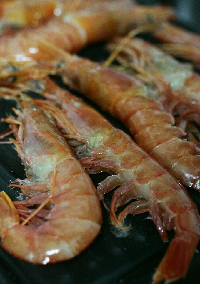 Una foto de Gambones a la plancha con cava 🎊