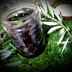 A picture of Salt-dried olives👍😜🎄.