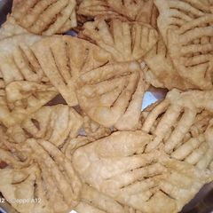 A picture of Aniseed namkeen mathri.
