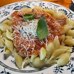 A picture of Easy Peasy Super Cheesy Chicken and Tomato Pasta.