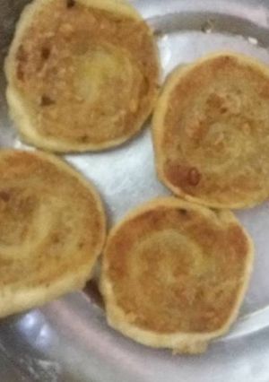 A picture of Crispy potato sakras.