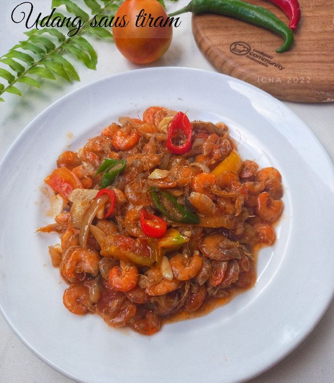 Mini yubka kiygan jojaning sikga ishqalanishi videosini tomosha qiling