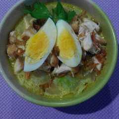 Soto Ayam Kuah Santan রেসিপির প্রধান ছবি