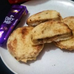 A picture of Choco Pie.