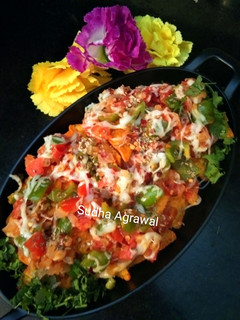चीज़ी नाचोस विद सालसा (Cheese nachos with salsa recipe in Hindi) रेसिपी मुख्य फोटो