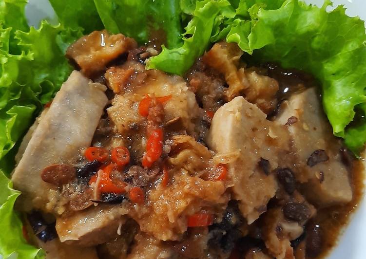 Bagaimana Menyiapkan Talas/Bentul saus Black beans yang Enak Banget