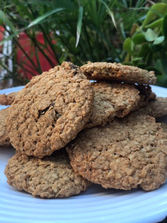 Una foto de Galletitas de avena y pasas veganas 🌱