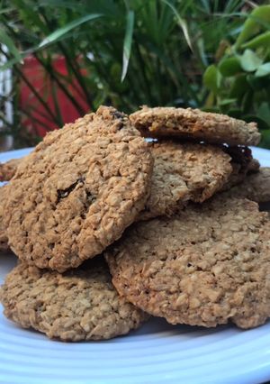Una foto de Galletitas de avena y pasas veganas 🌱