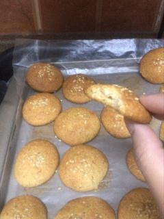 صورة لوصفة بسكوت السمسم