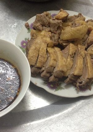 Hình của món Ngan luộc chấm tương.
