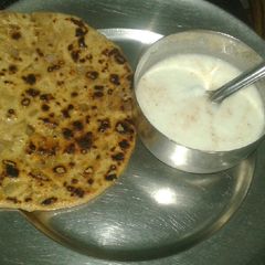 A picture of Onion paratha.
