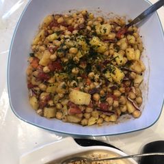 A picture of Aloo Chana chaat.
