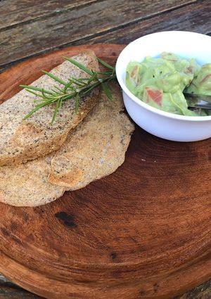 Una foto de Keto - Guacamole -ideal para acompañar carnes, entradas o simplemente solo para estas Fiestas!