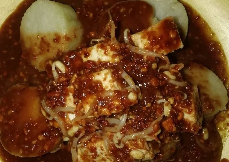 makanan Lontong pecel yang Sempurna