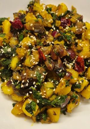 A picture of Aloo Baingan Methi with Kasundi.