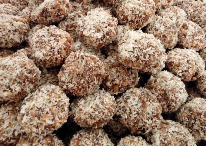 Steps to Prepare Homemade Coconut Rice Crispies Dates Balls#CoastalCoconutRecipeChallenge
