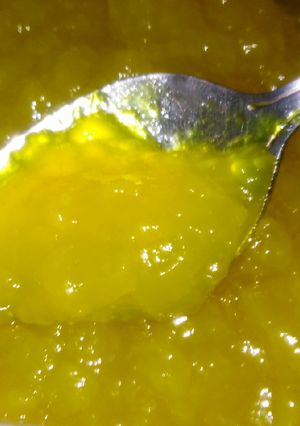 A picture of Lemon pastry filling.